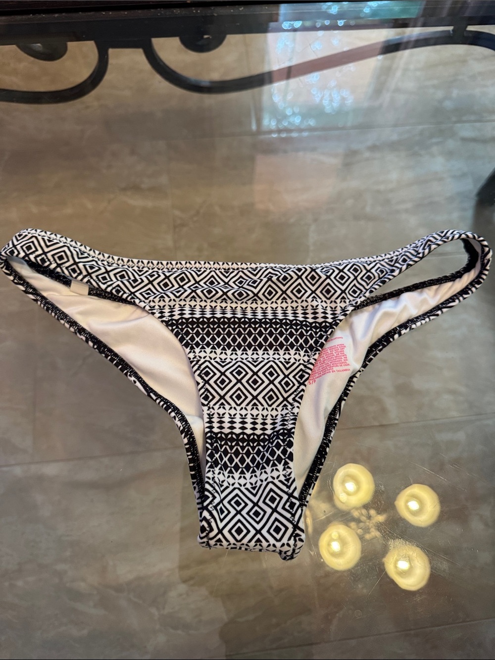 Victoria's Secret Black and White itsy le mini